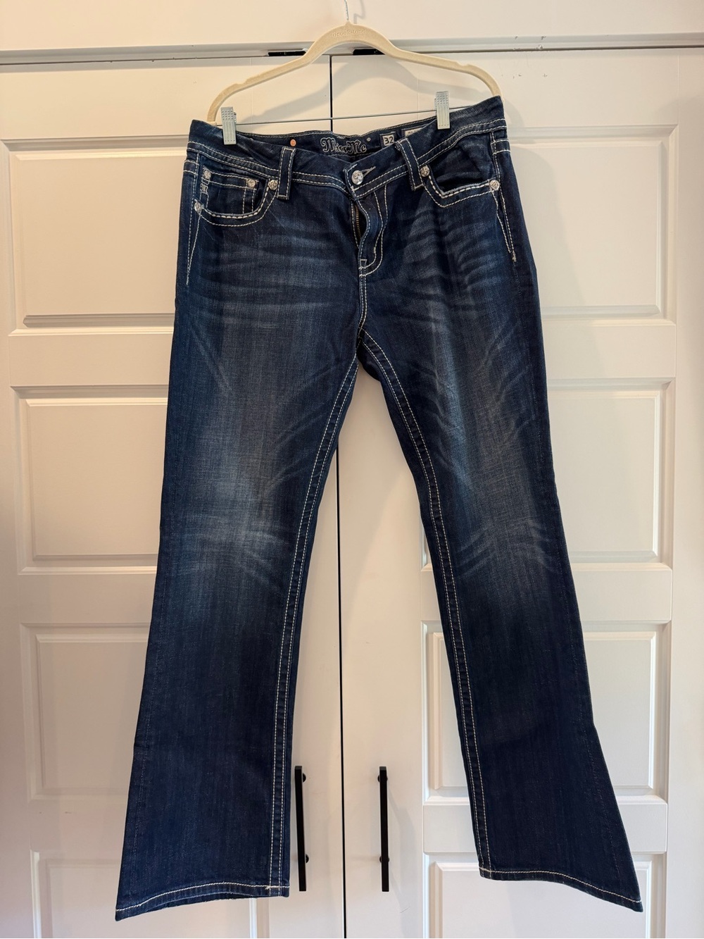 Miss Me  Blue Women's Mid Rise Easy Boot Jeans
